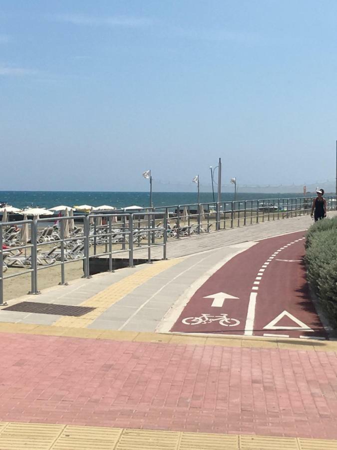 Larnaca Beach Apartment 44 Εξωτερικό φωτογραφία